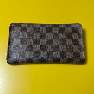 0001164 Louis Vuitton Ebene Brown Damier Zippy Long Wallet